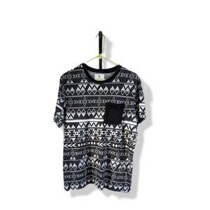 On The Byas Tribal Black/White T-Shirt Men's Large